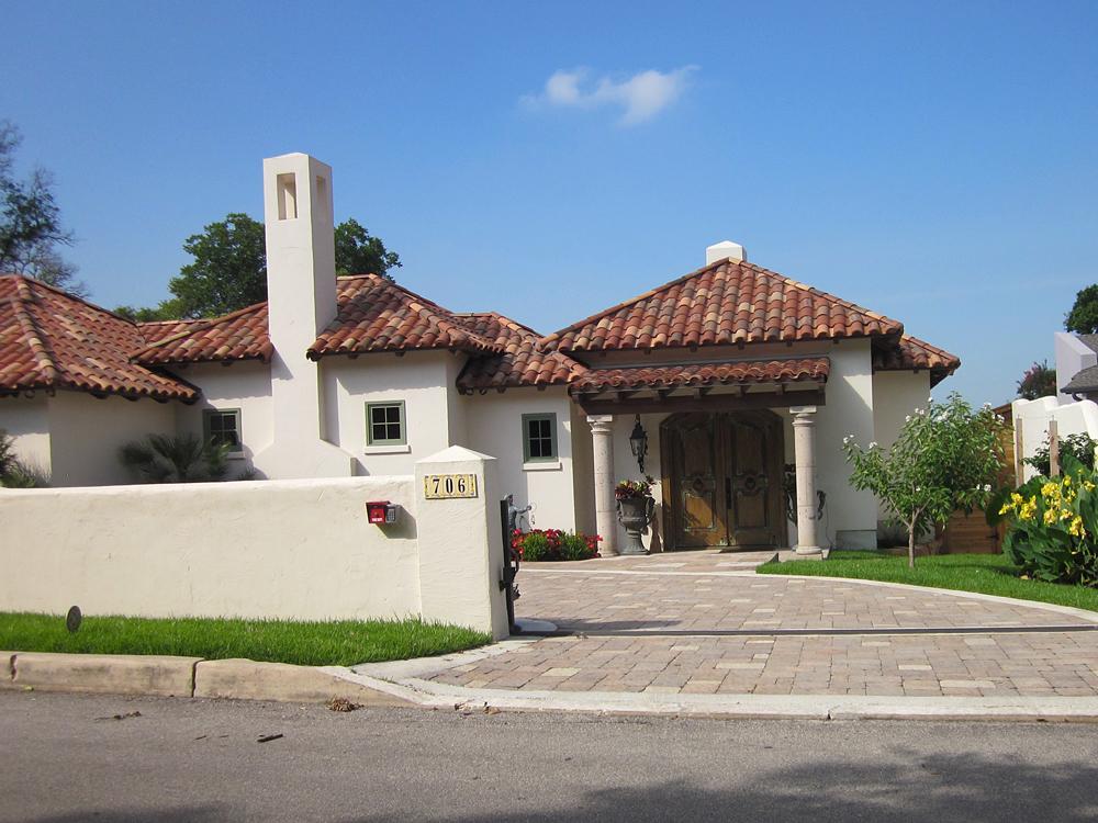 Home in Alamo Heights, within the San Antonio Metro Area