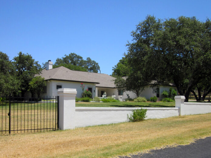 Home in Fair Oaks Ranch, TX