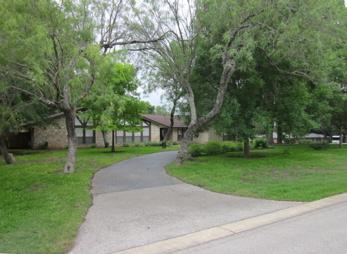 Home in Garden Ridge, TX