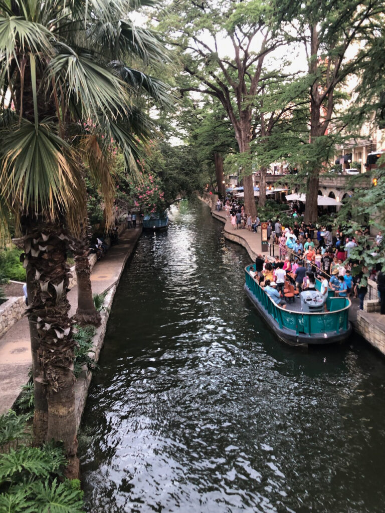 Downtown Riverwalk Taxi Service