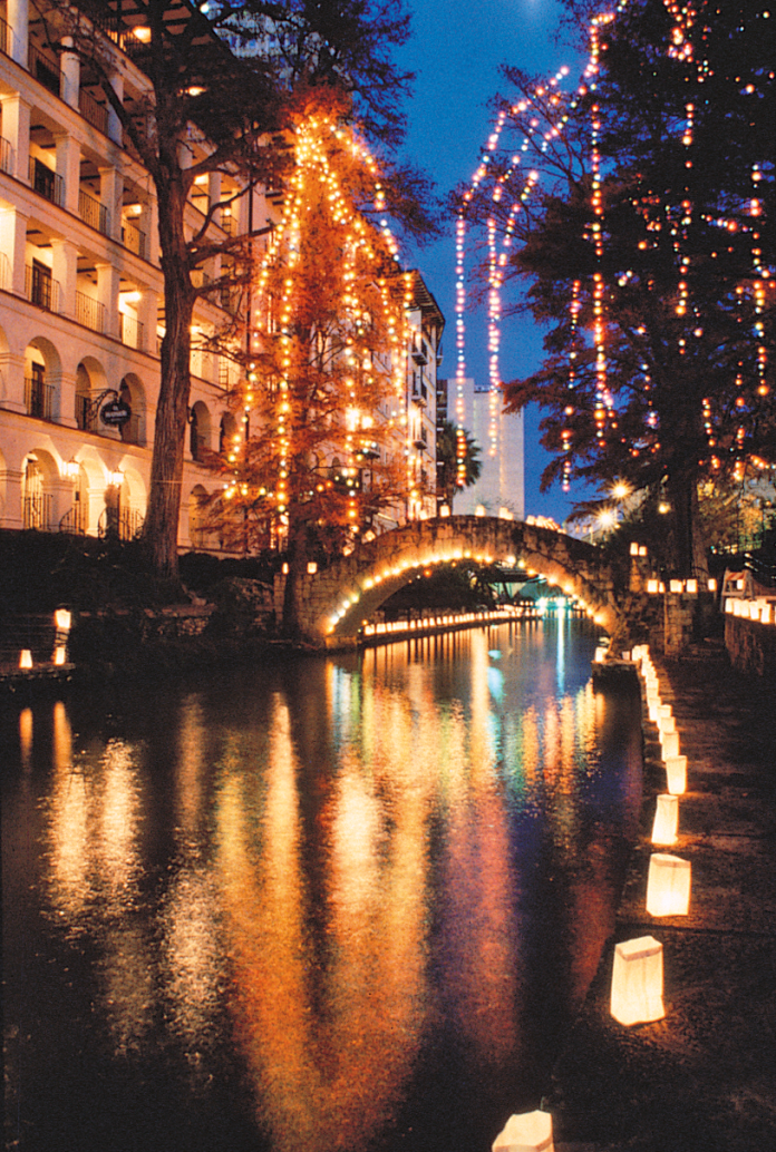 San Antonio Rivewalk Christmas lights